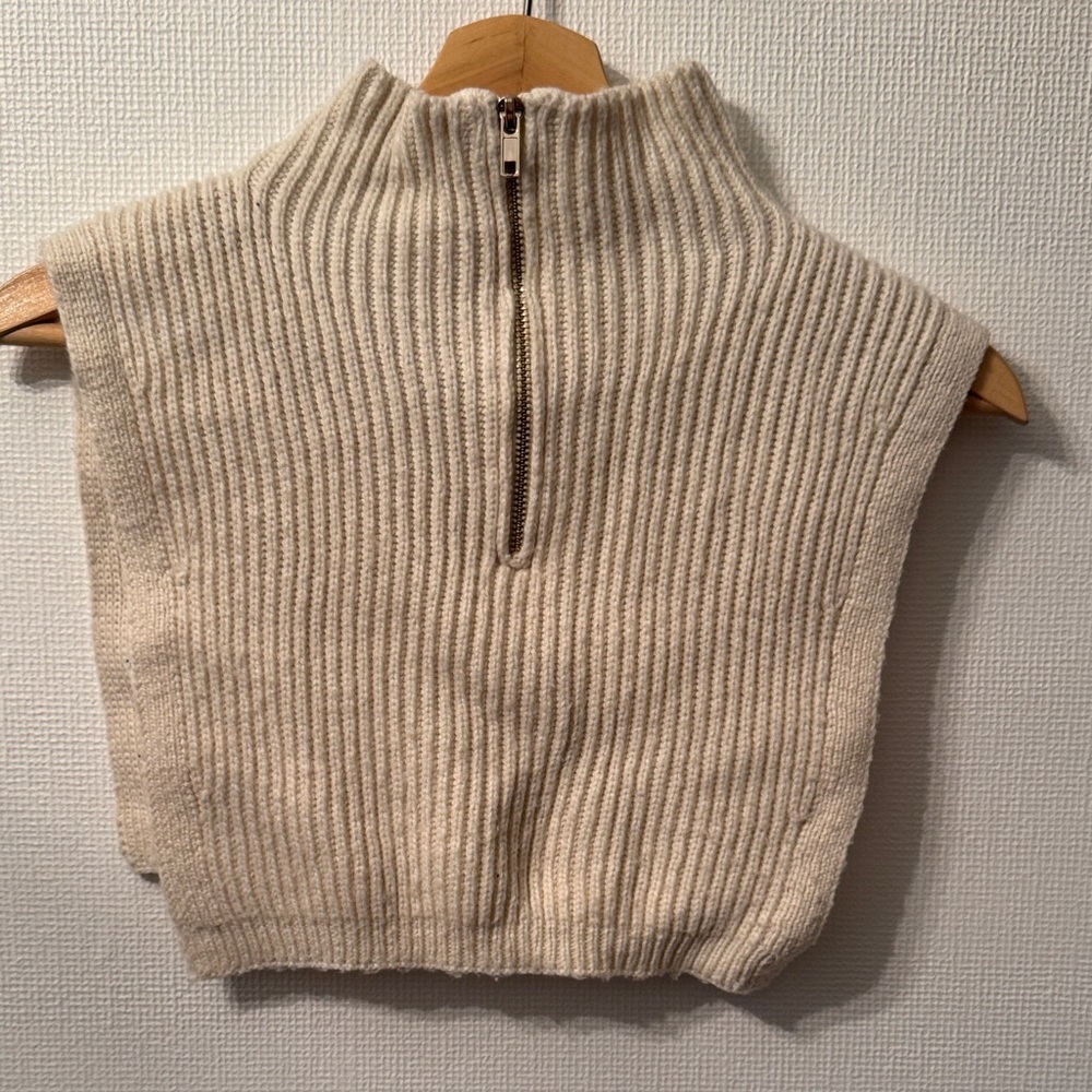 H&M Cream Ribbed Turtleneck Sweater